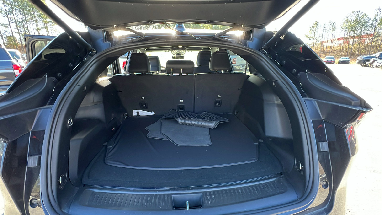 Used 2024 Jeep Wagoneer Launch Edition image 13