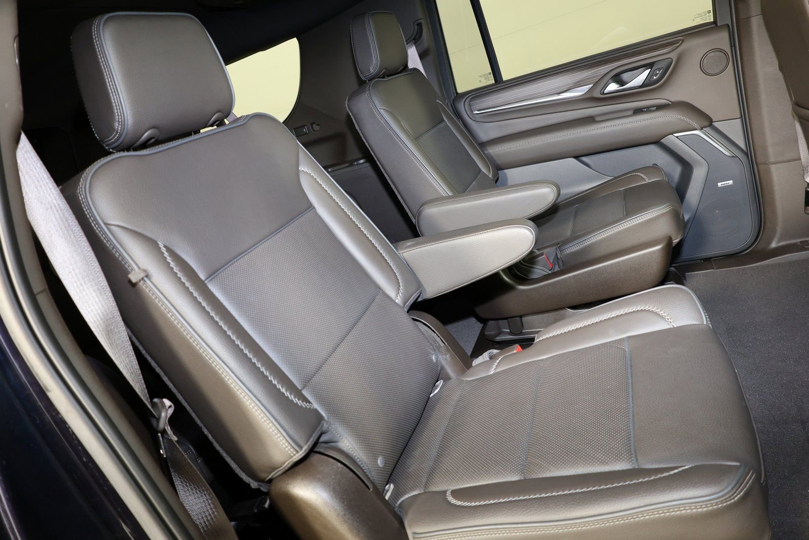 Used 2021 GMC Yukon XL Denali w/ Denali Premium Package image 44