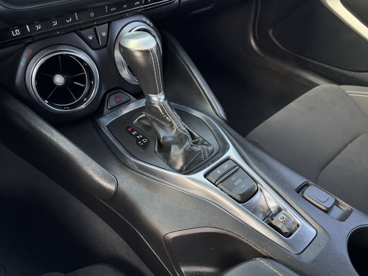 Used 2020 Chevrolet Camaro LT RWD image 19