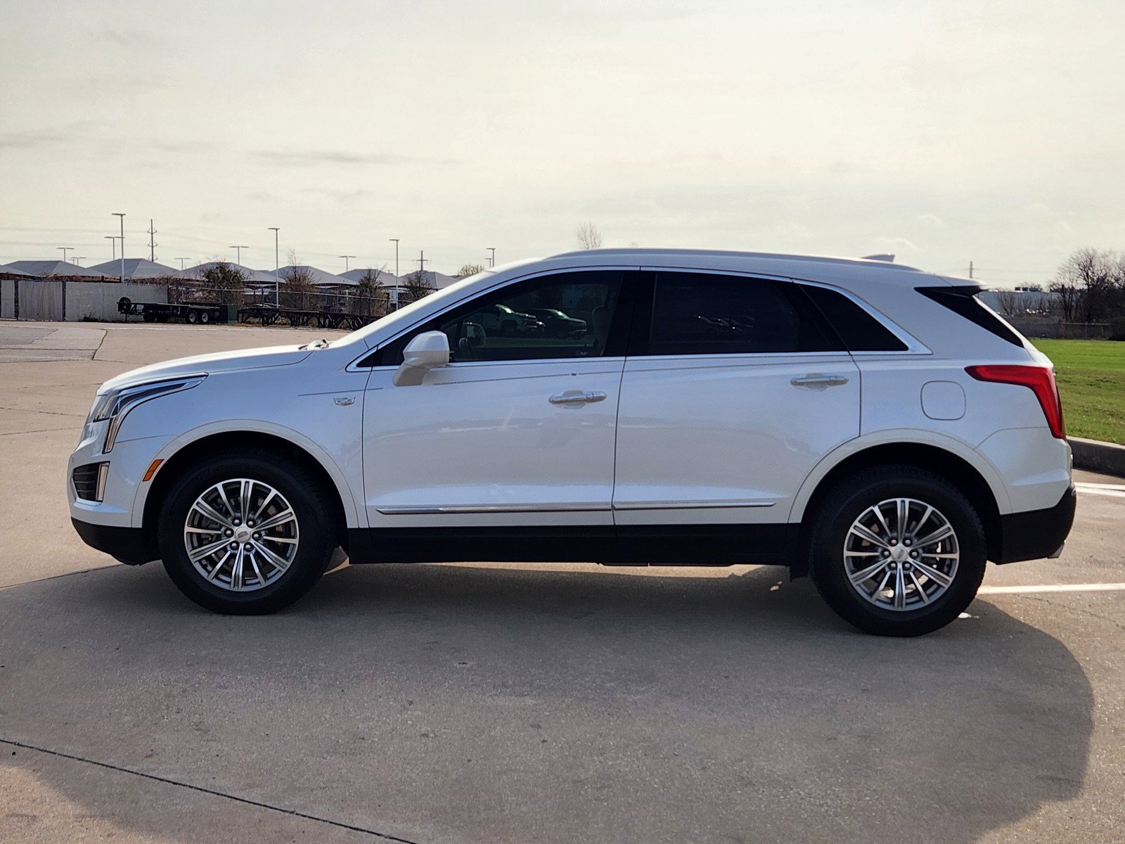 Used 2019 Cadillac XT5 Luxury FWD image 3