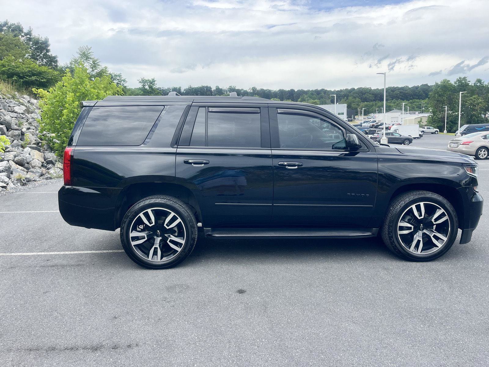 Used 2018 Chevrolet Tahoe Premier AWD/4WD image 13