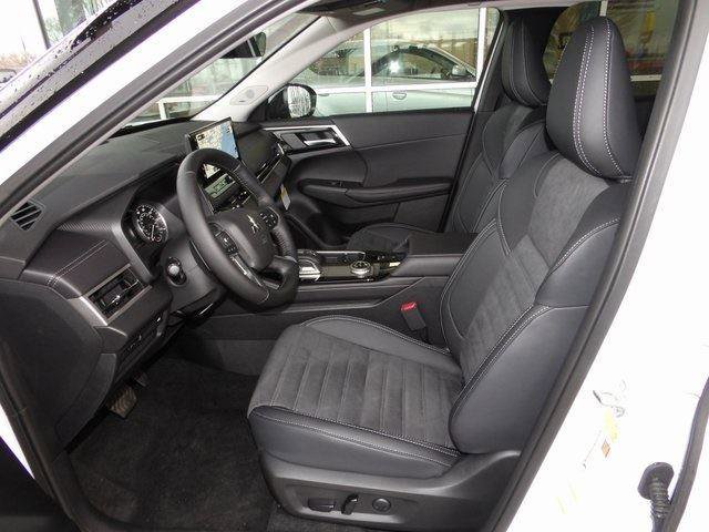 New 2026 Mitsubishi Outlander Trail Edition image 16