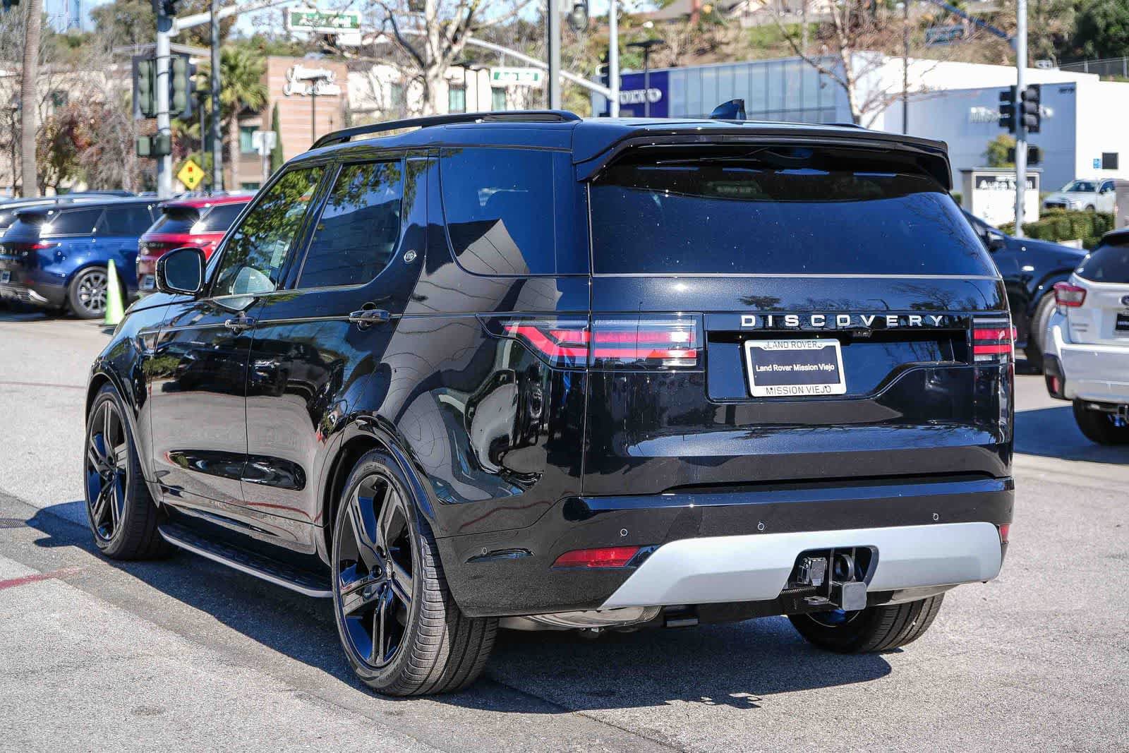 New 2026 Land Rover Discovery Limited Edition image 6