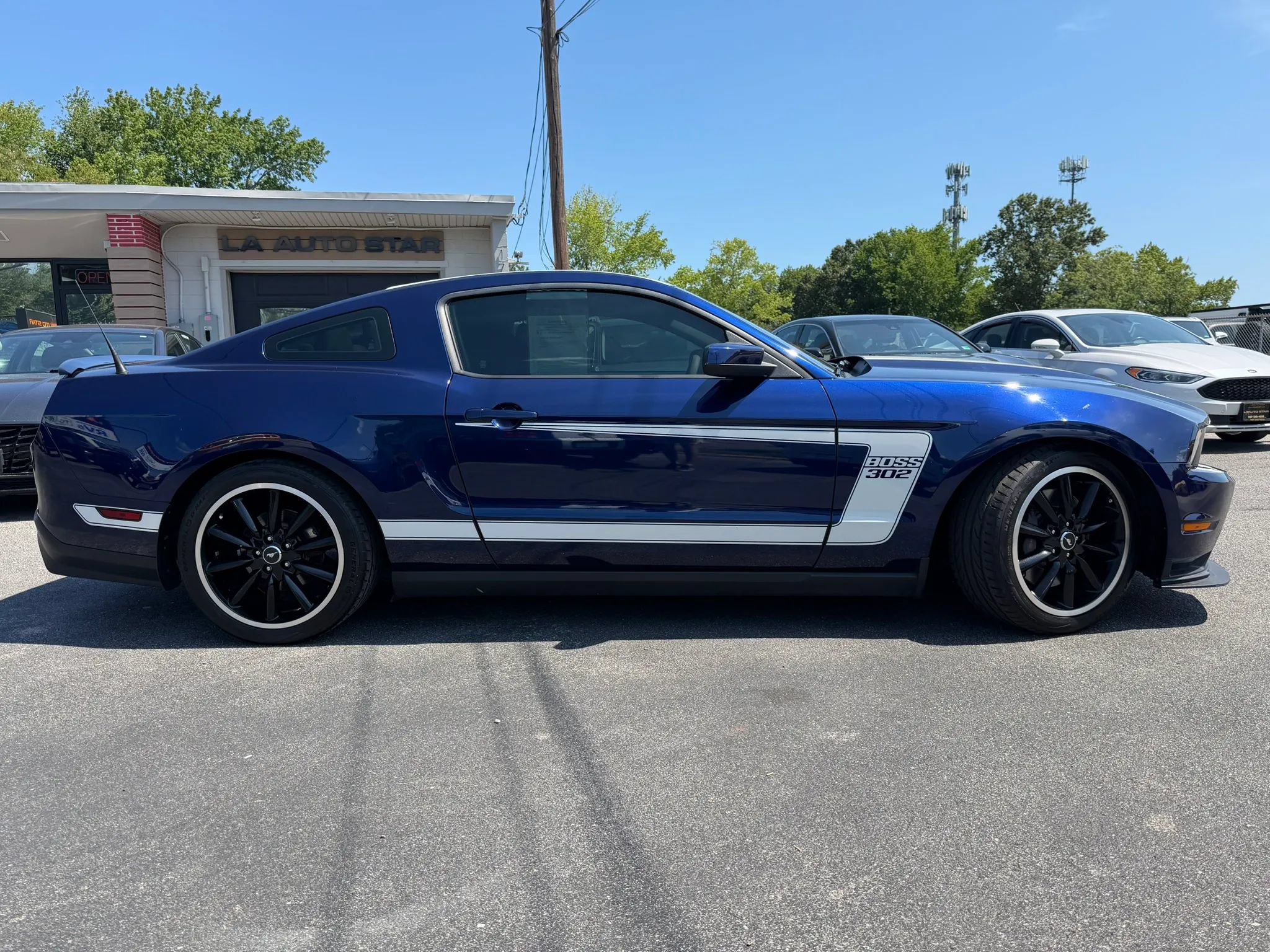 Used 2012 Ford Mustang Boss 302 w/ Boss 302 Accessory Pkg RWD image 2