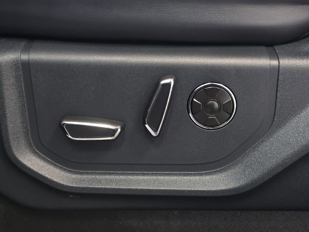 Used 2022 Ford F350 Platinum image 38