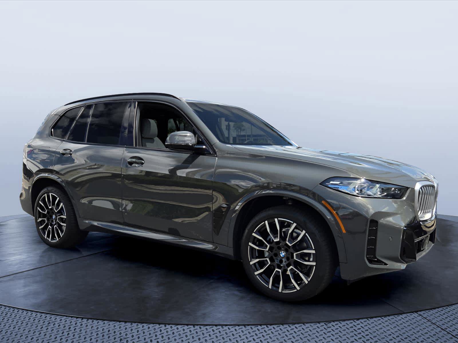Certified 2026 BMW X5 xDrive40i w/ M Sport Package AWD/4WD image 1