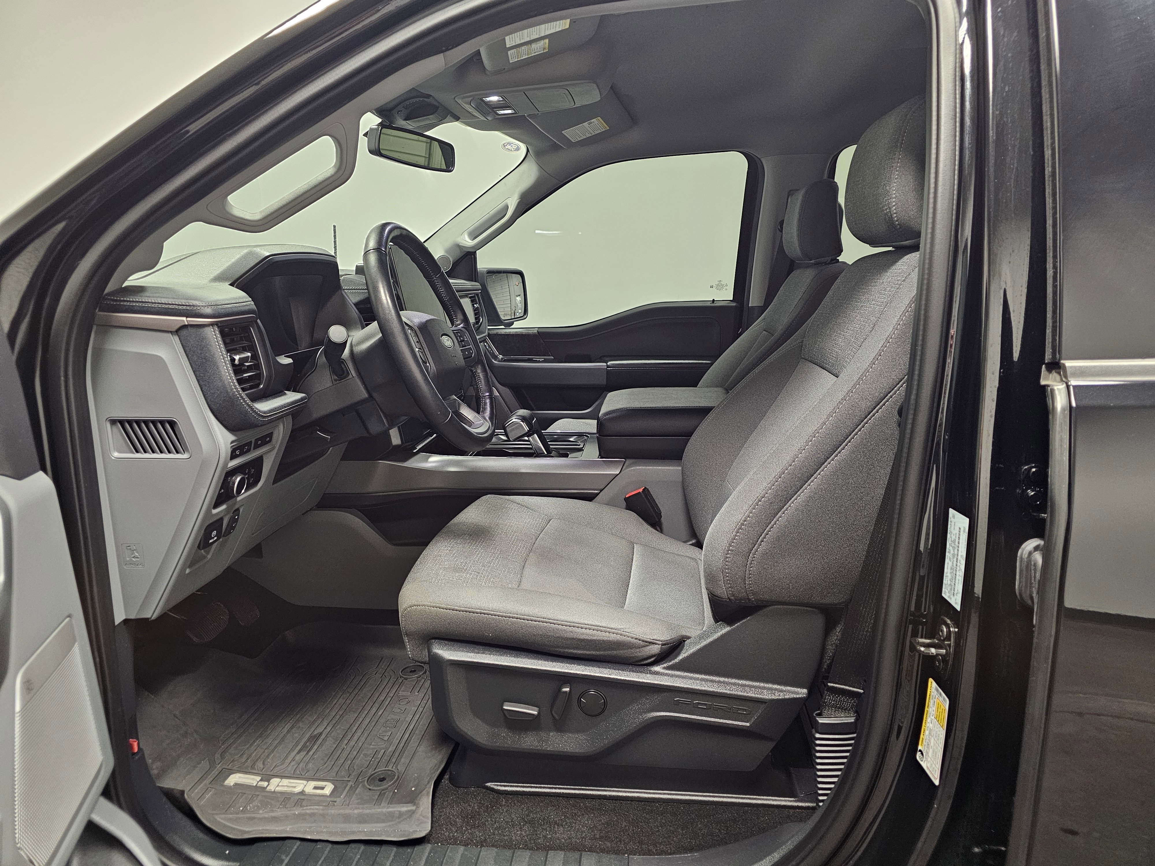 Used 2024 Ford F150 Lightning Flash image 17