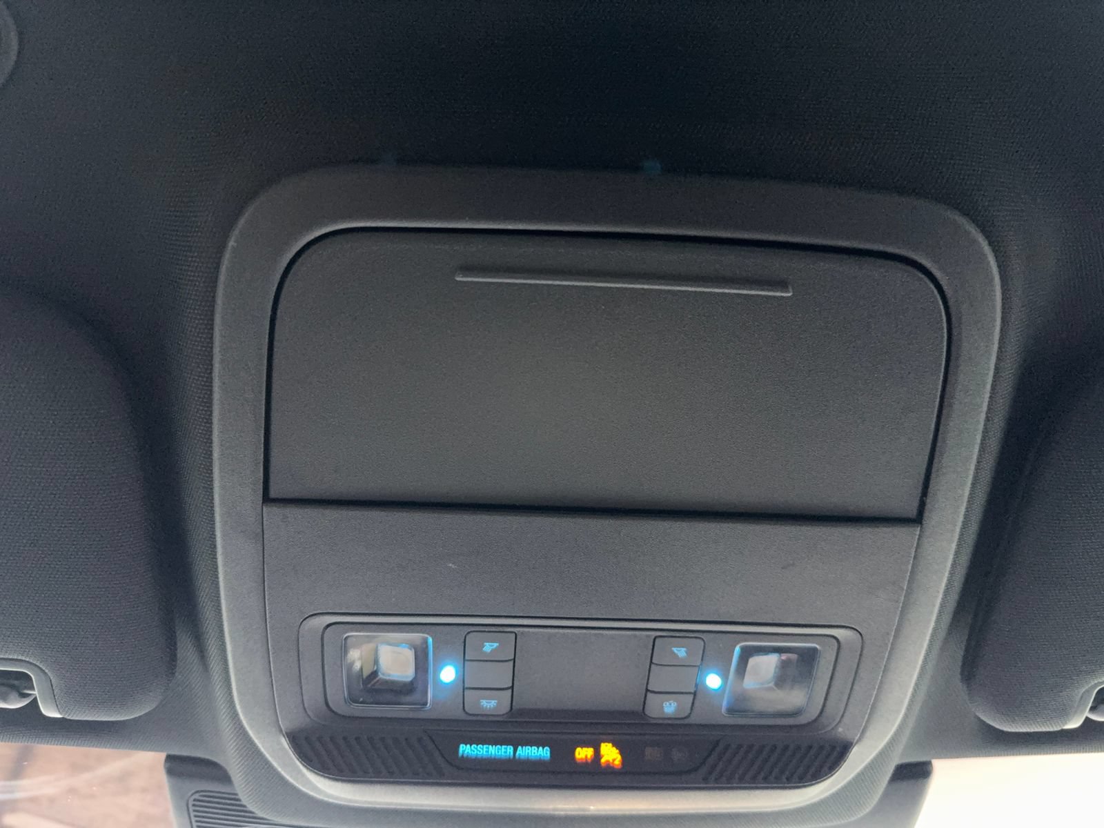 Used 2020 Ford Explorer XLT AWD/4WD image 32