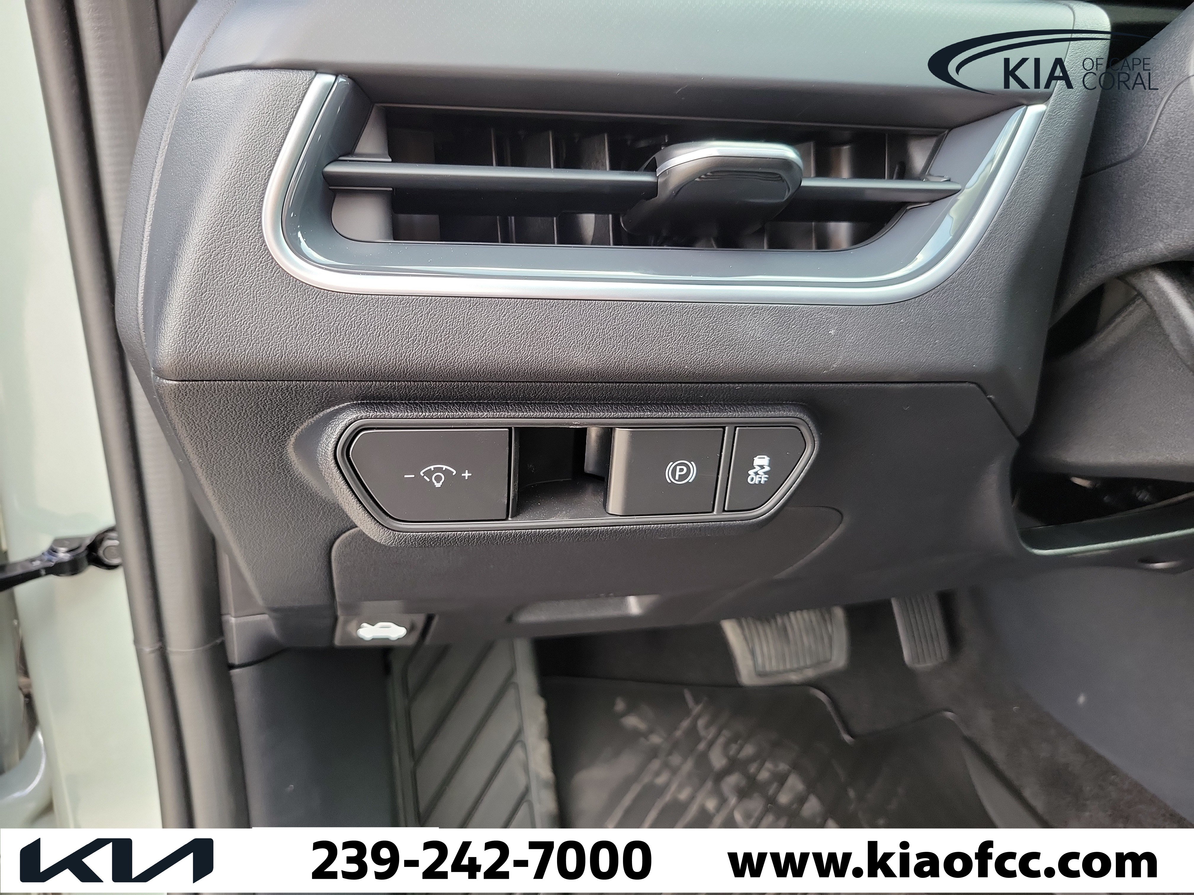 New 2026 Kia K4 EX FWD image 22