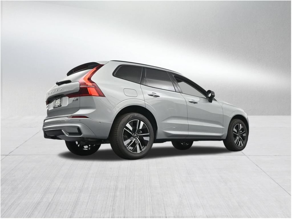 New 2026 Volvo XC60 B5 Plus AWD/4WD image 25