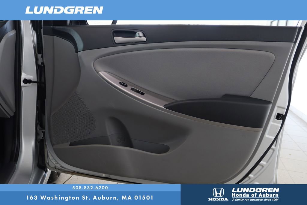 Used 2015 Hyundai Accent GLS FWD image 14