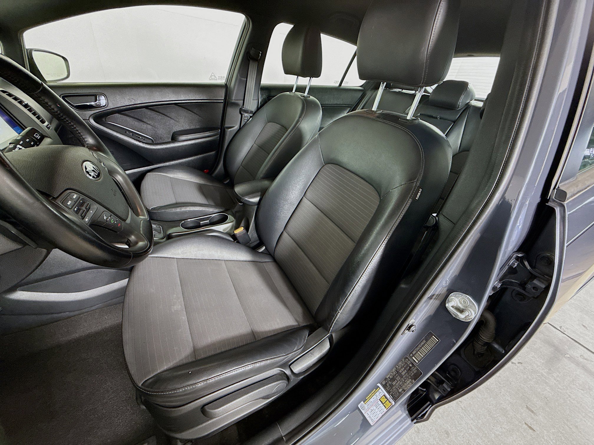 Used 2016 Kia Forte SX image 24