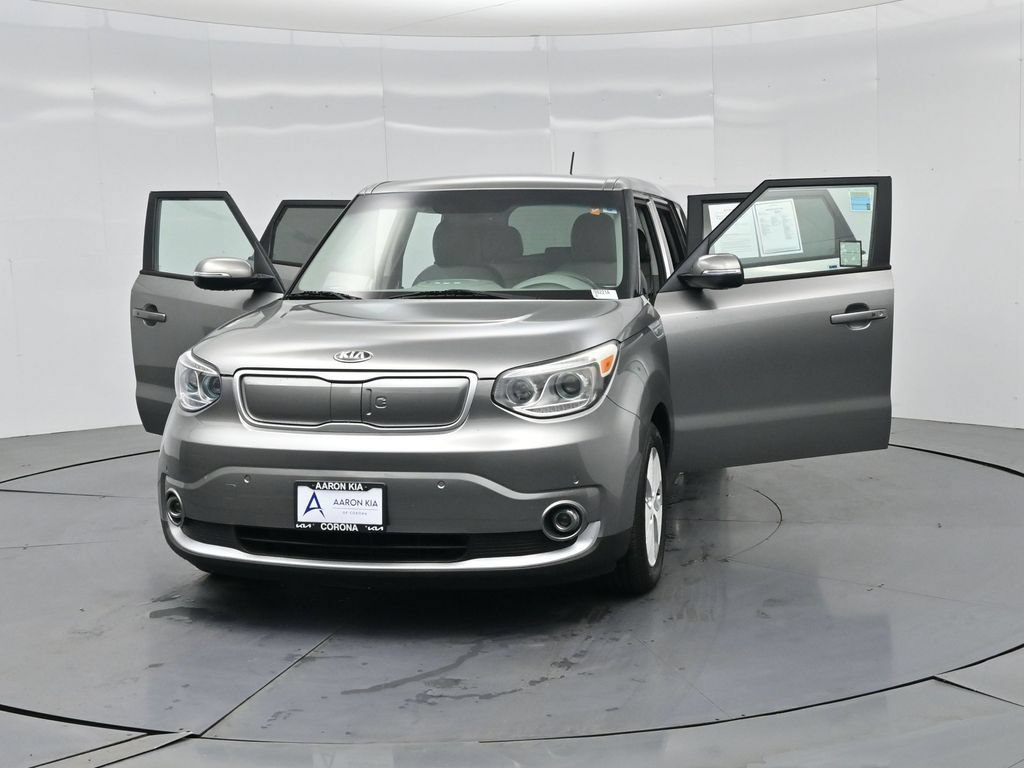 Used 2016 Kia Soul EV + FWD image 33