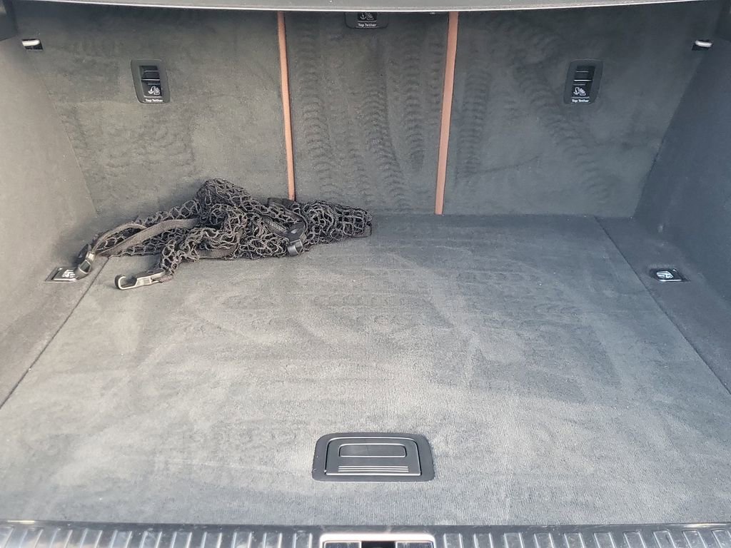 Used 2022 Audi e-tron Premium Plus w/ Premium Plus Package image 16