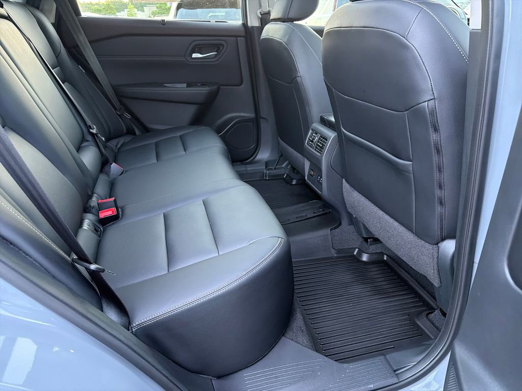 Used 2023 Nissan Rogue SL w/ SL Premium Package FWD image 34