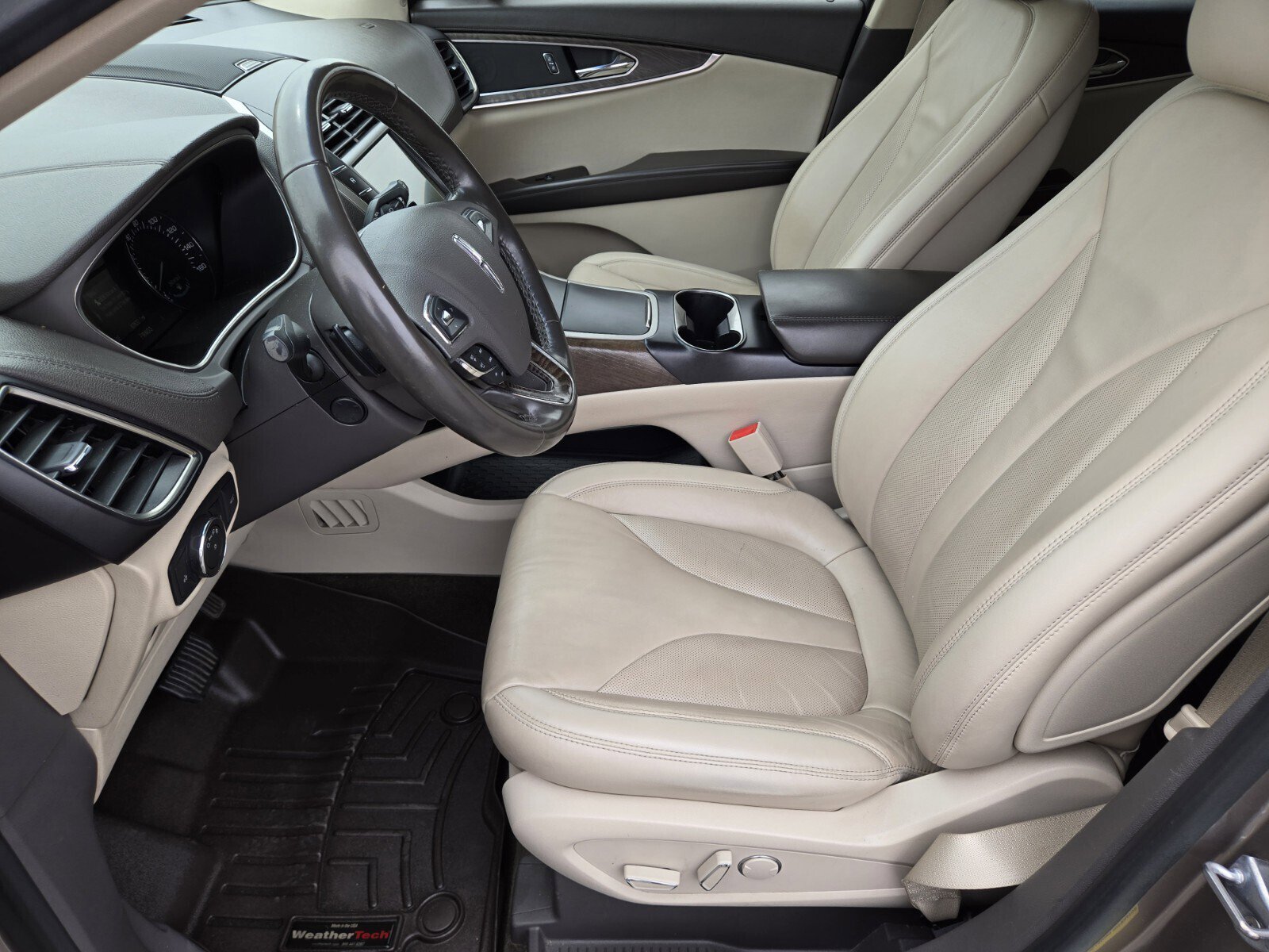 Used 2018 Lincoln MKX Select w/ Select Plus Package FWD image 8