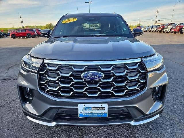 Used 2025 Ford Explorer Platinum w/ Ultimate Package AWD/4WD image 12