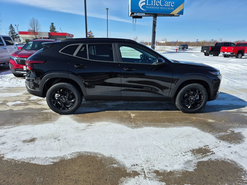 New 2026 Chevrolet Trax LT w/ Midnight Edition image 6