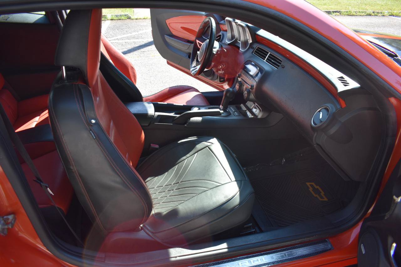Used 2010 Chevrolet Camaro SS w/ RS Package RWD image 17