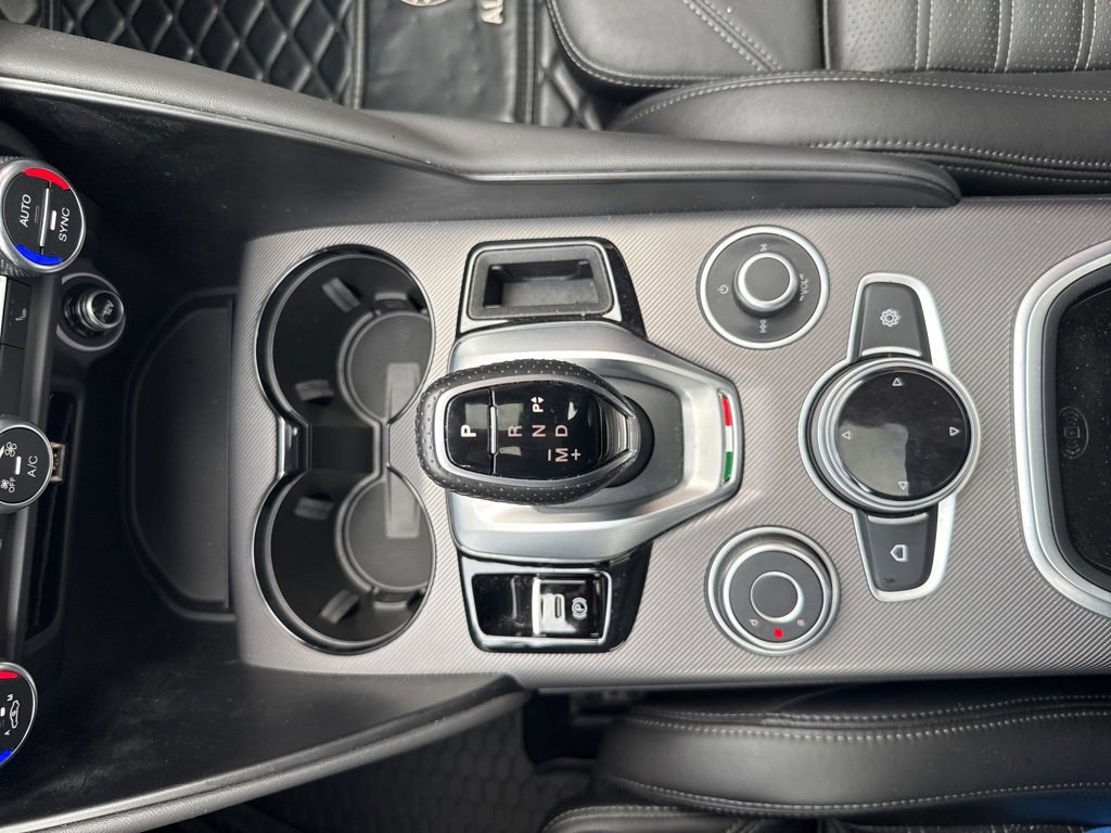 Used 2022 Alfa Romeo Giulia Veloce image 39