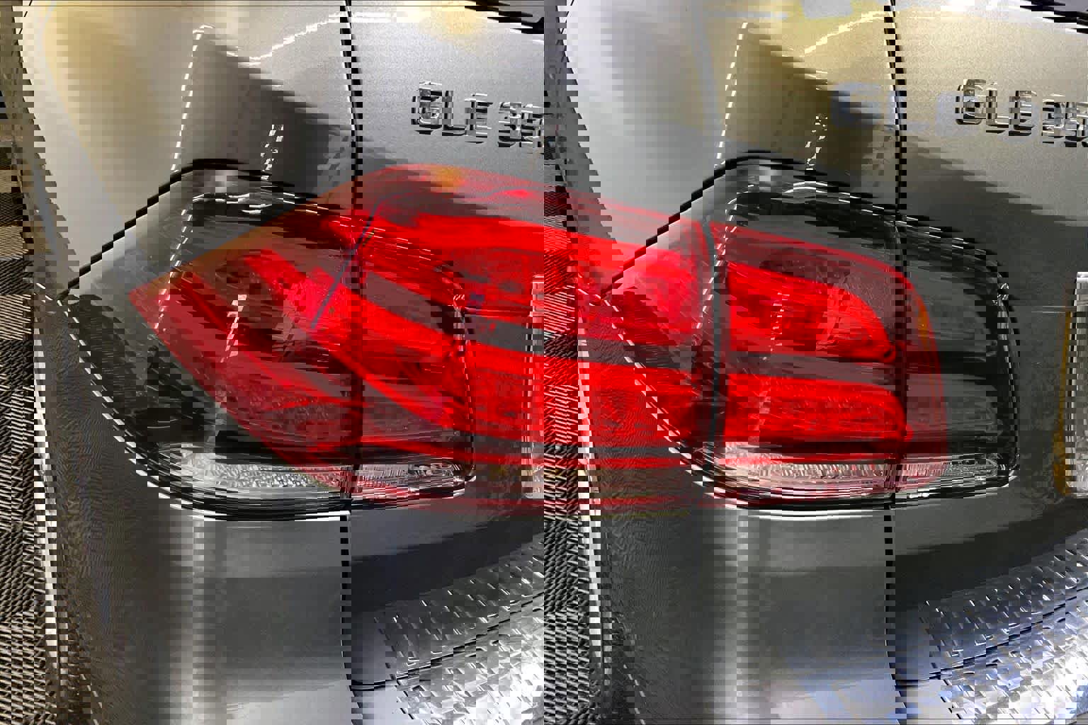 Used 2018 Mercedes-Benz GLE 350 4MATIC image 28