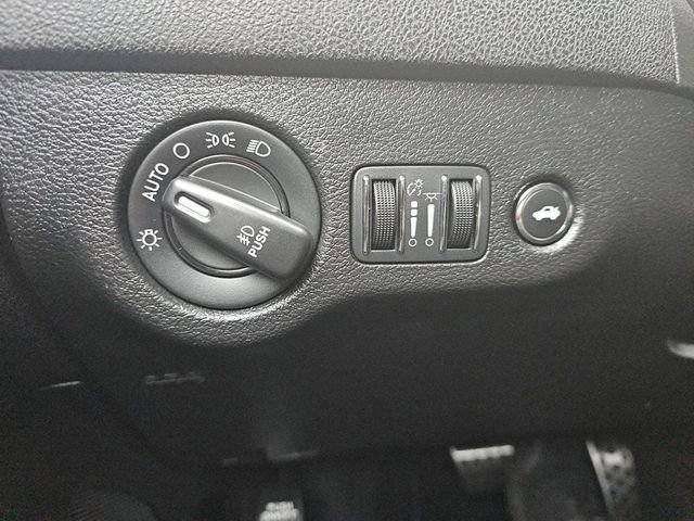 Used 2019 Dodge Charger Scat Pack w/ Navigation & Travel Group image 15