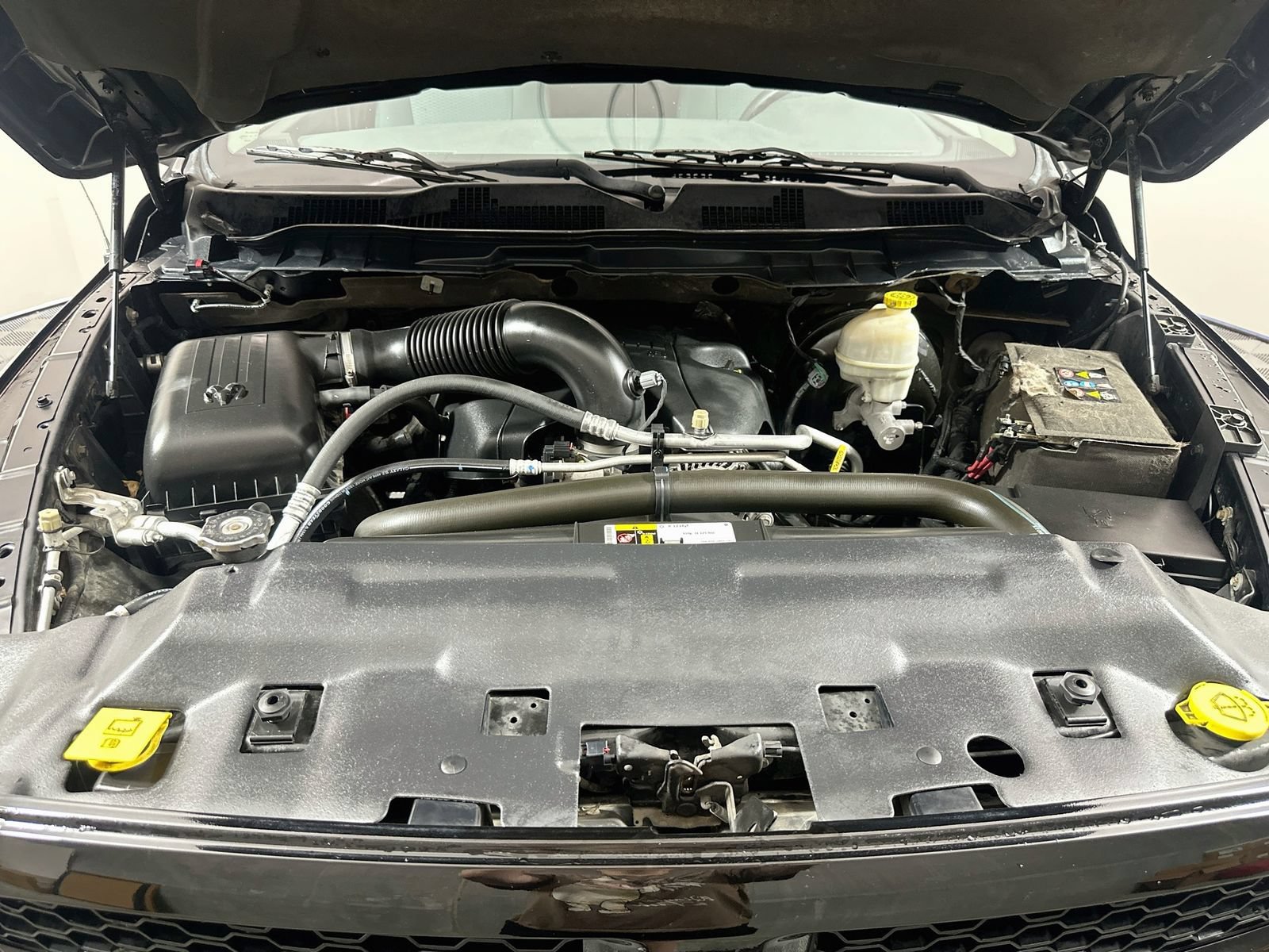 Used 2014 RAM 1500 Express RWD image 27