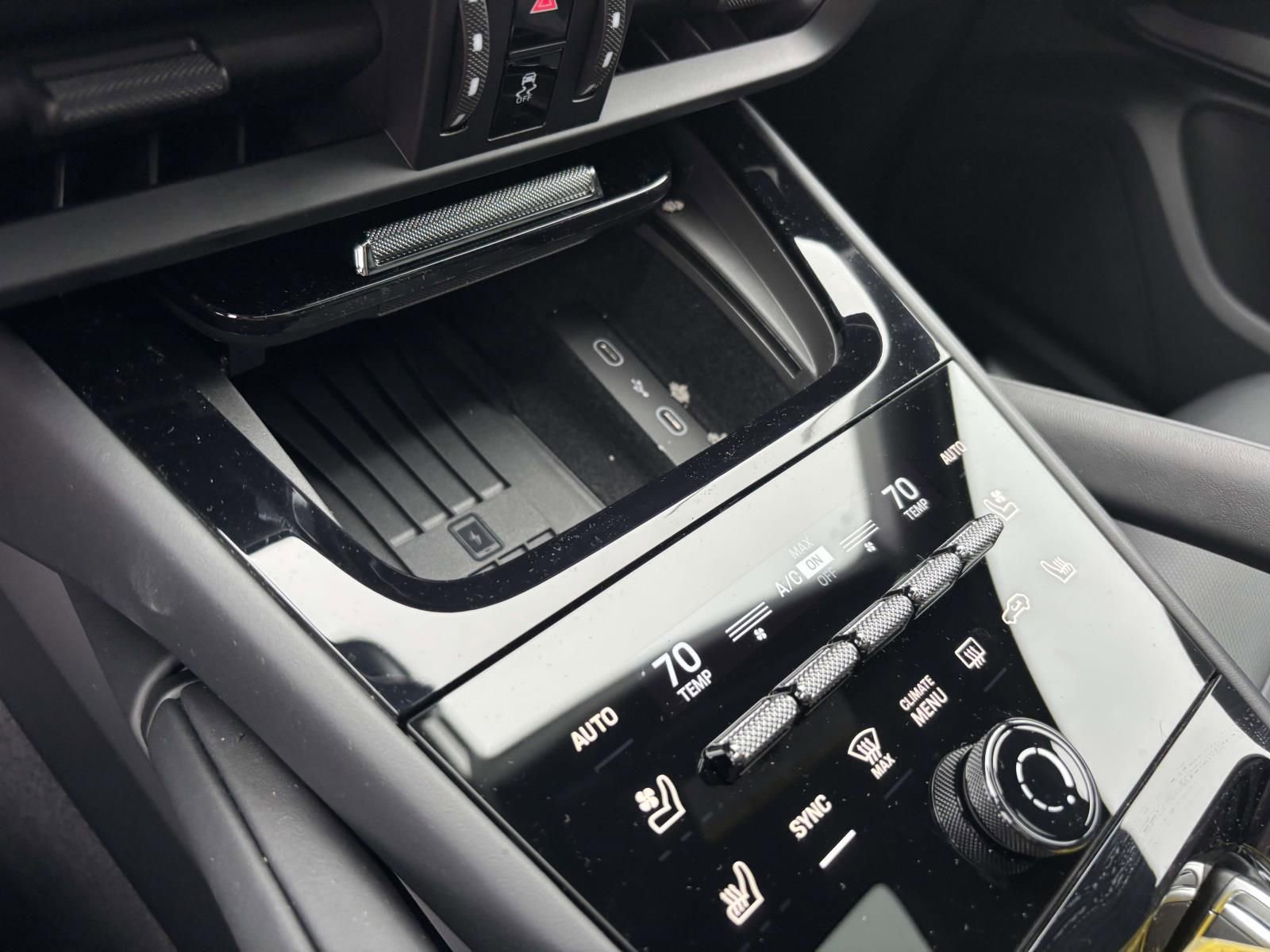 New 2026 Porsche Cayenne Coupe image 36