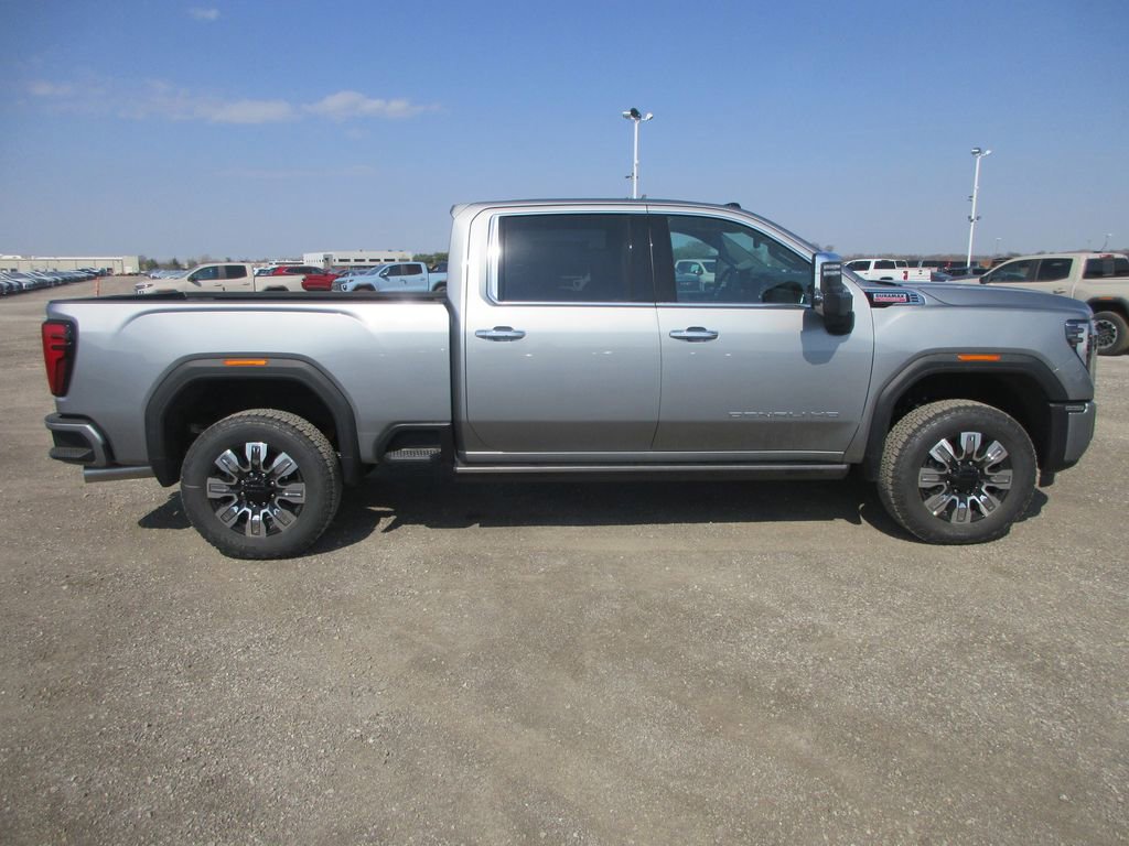 New 2026 GMC Sierra 2500 Denali w/ Denali Reserve Package image 3