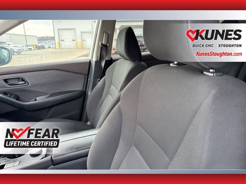 Used 2023 Nissan Rogue S image 24