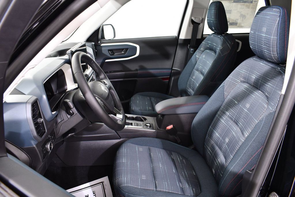 New 2025 Ford Bronco Sport Heritage w/ Convenience Package image 6