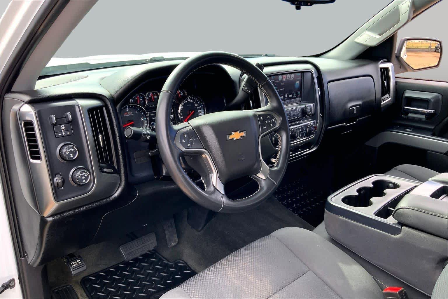 Used 2018 Chevrolet Silverado 1500 LT w/ Texas Edition AWD/4WD image 18