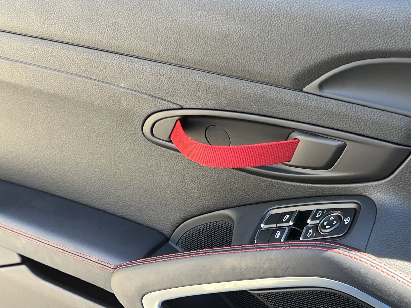 Certified 2023 Porsche 718 Cayman T image 25