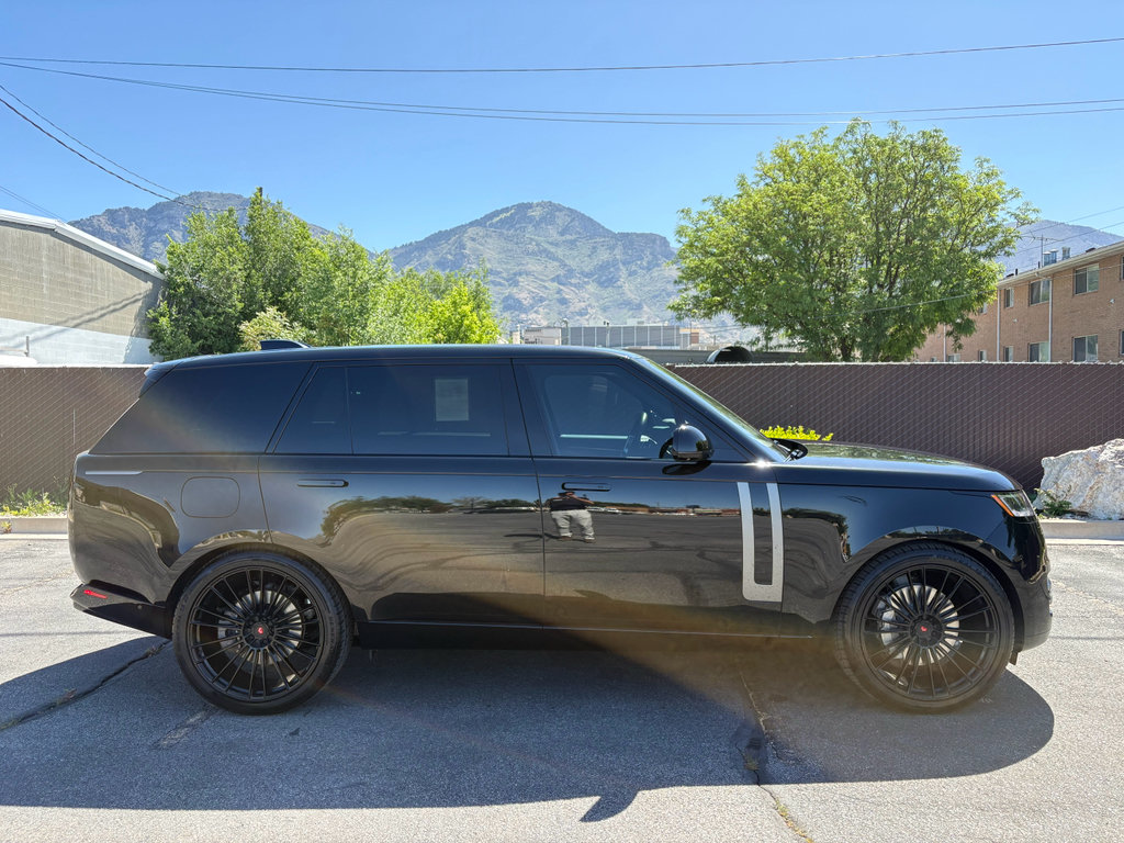 Used 2023 Land Rover Range Rover Long Wheelbase SE AWD/4WD image 2