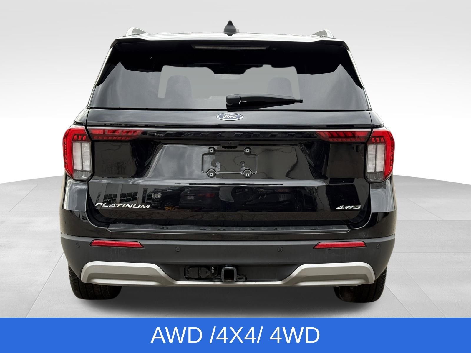 Used 2025 Ford Explorer Platinum w/ LUX Leather Package image 13