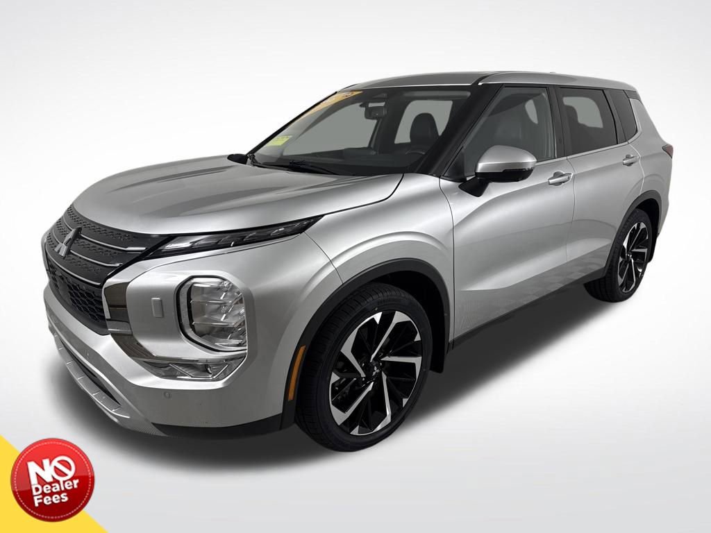 Used 2022 Mitsubishi Outlander SE image 7