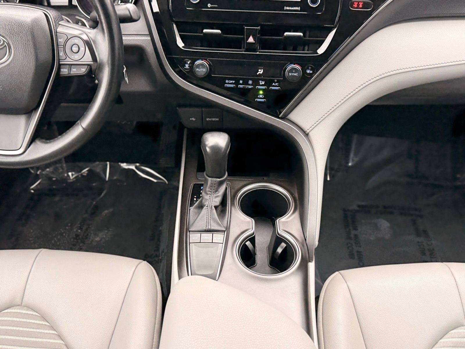 Used 2022 Toyota Camry SE image 27