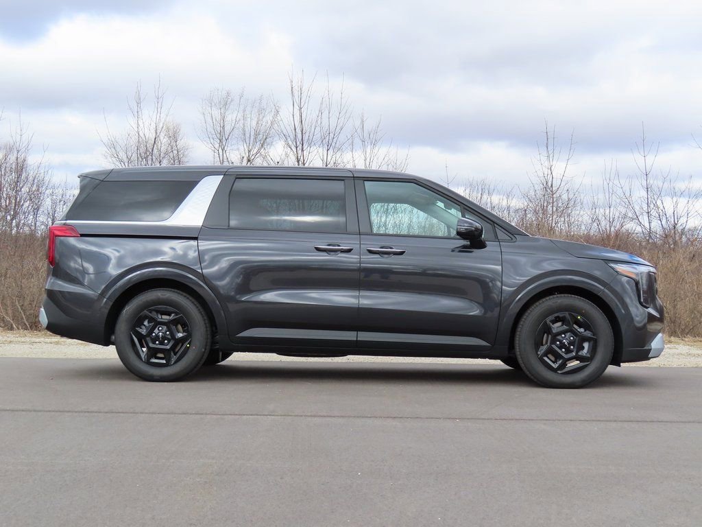 New 2026 Kia Carnival image 2