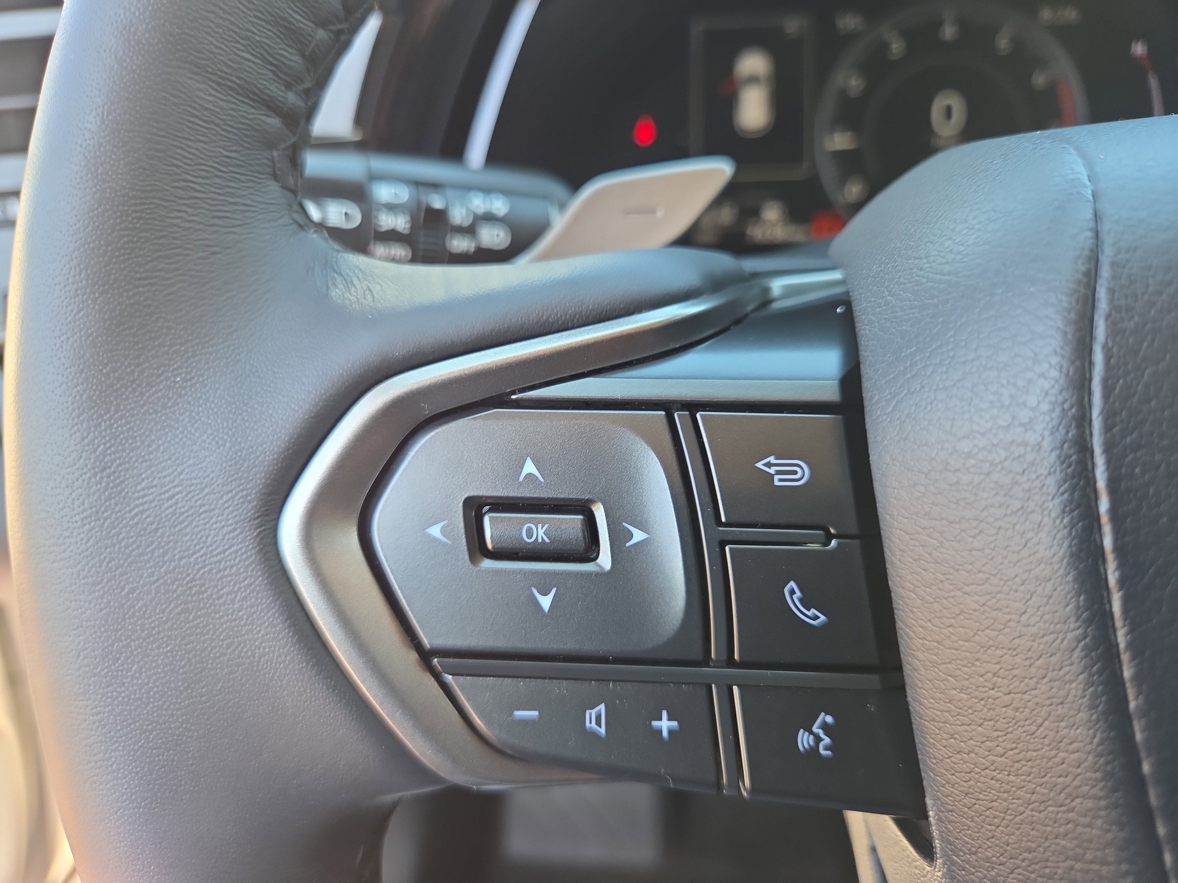 Used 2024 Lexus RX 350 Premium w/ Accessory Package (Z1) image 29