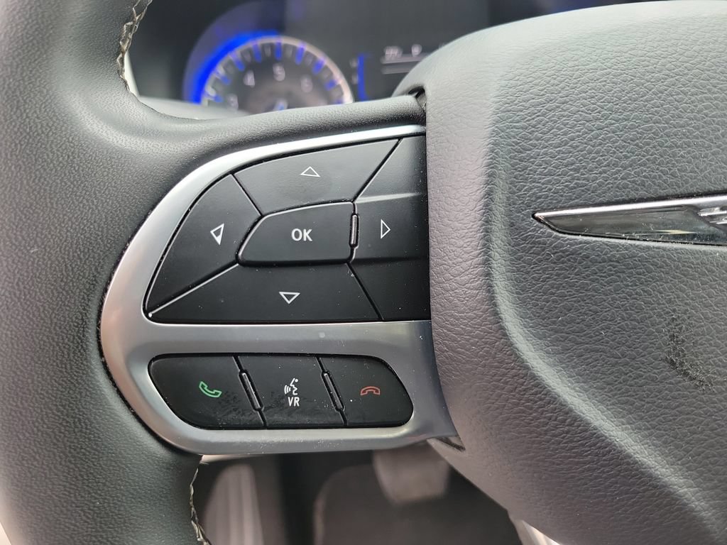 Used 2023 Chrysler Voyager LX FWD image 25