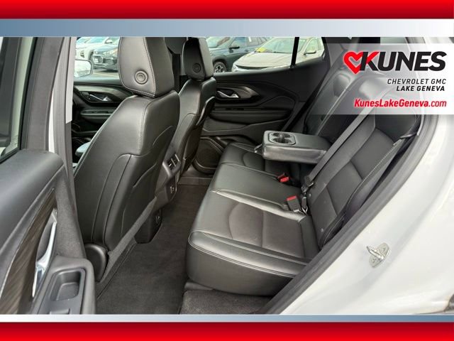 Used 2024 GMC Terrain SLT AWD/4WD image 12