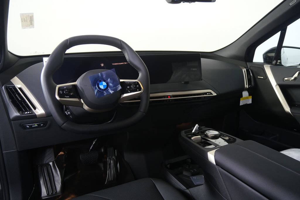 New 2026 BMW iX xDrive45 image 18