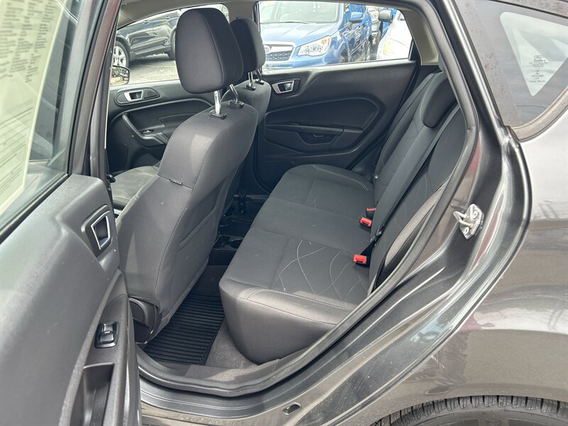 Used 2016 Ford Fiesta SE w/ Cold Weather Package FWD image 10