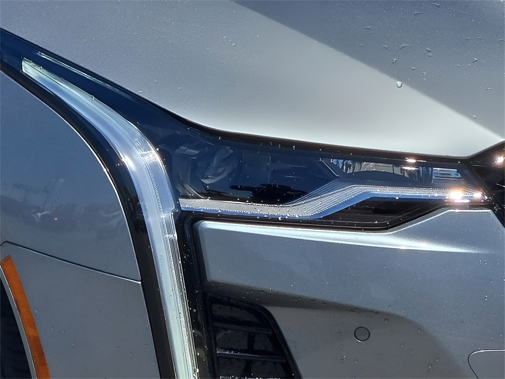New 2025 Cadillac CT4 Premium Luxury image 8