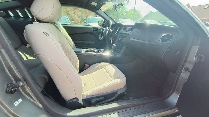 Used 2014 Ford Mustang GT RWD image 10