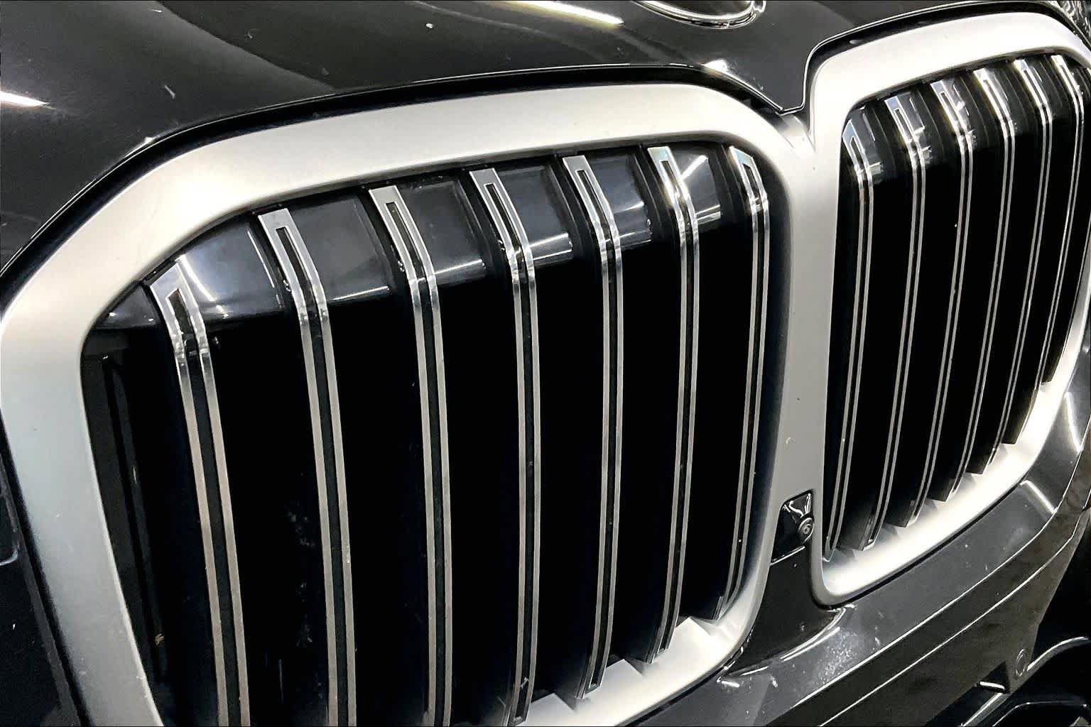 Used 2025 BMW X7 xDrive40i w/ M Sport Package image 26
