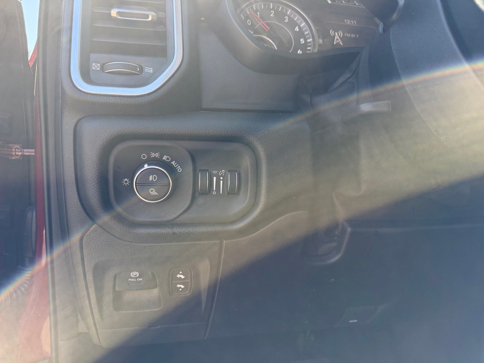 Used 2020 RAM 1500 Laramie AWD/4WD image 11