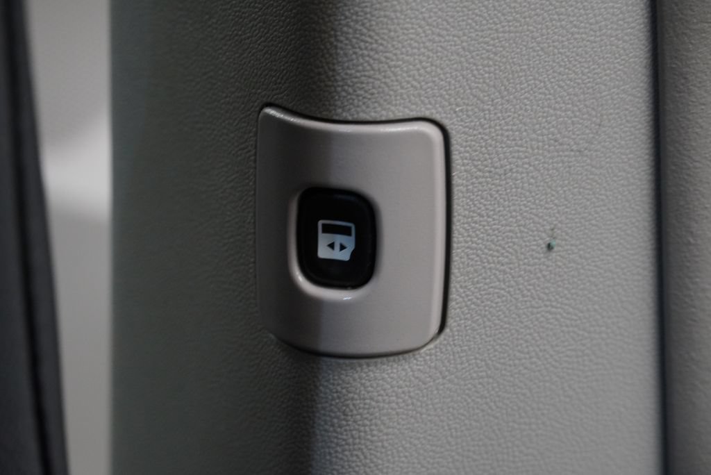Used 2016 Chrysler Town & Country Touring w/ Driver Convenience Group FWD image 40