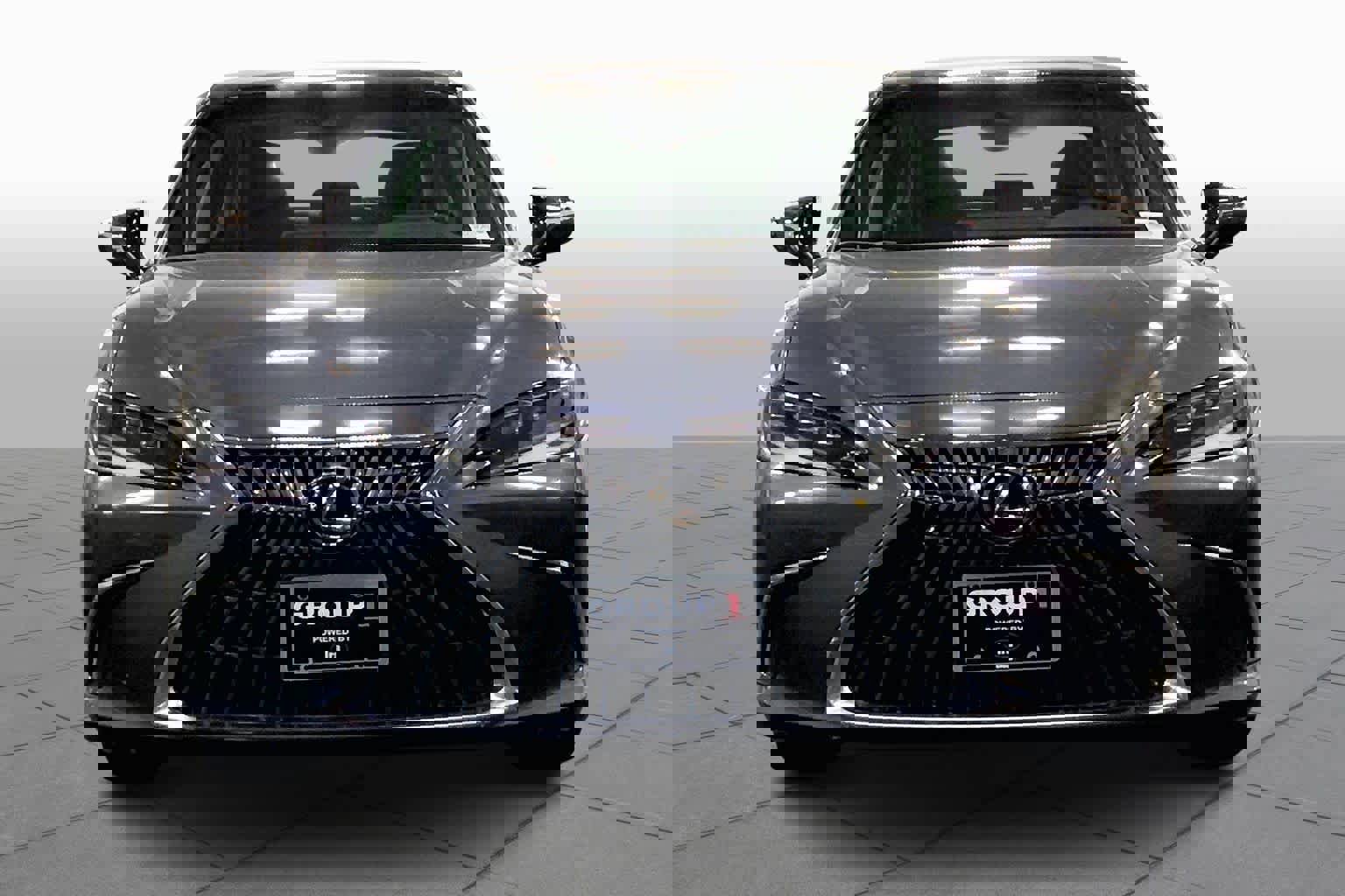 New 2025 Lexus ES 350 Ultra Luxury image 3