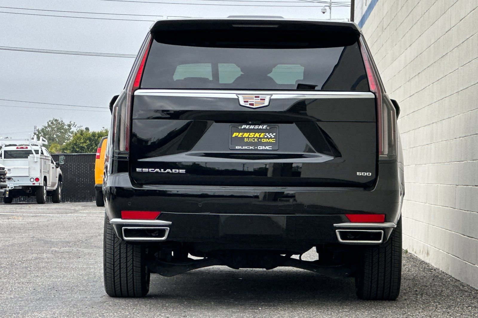 Certified 2021 Cadillac Escalade Premium Luxury RWD image 5